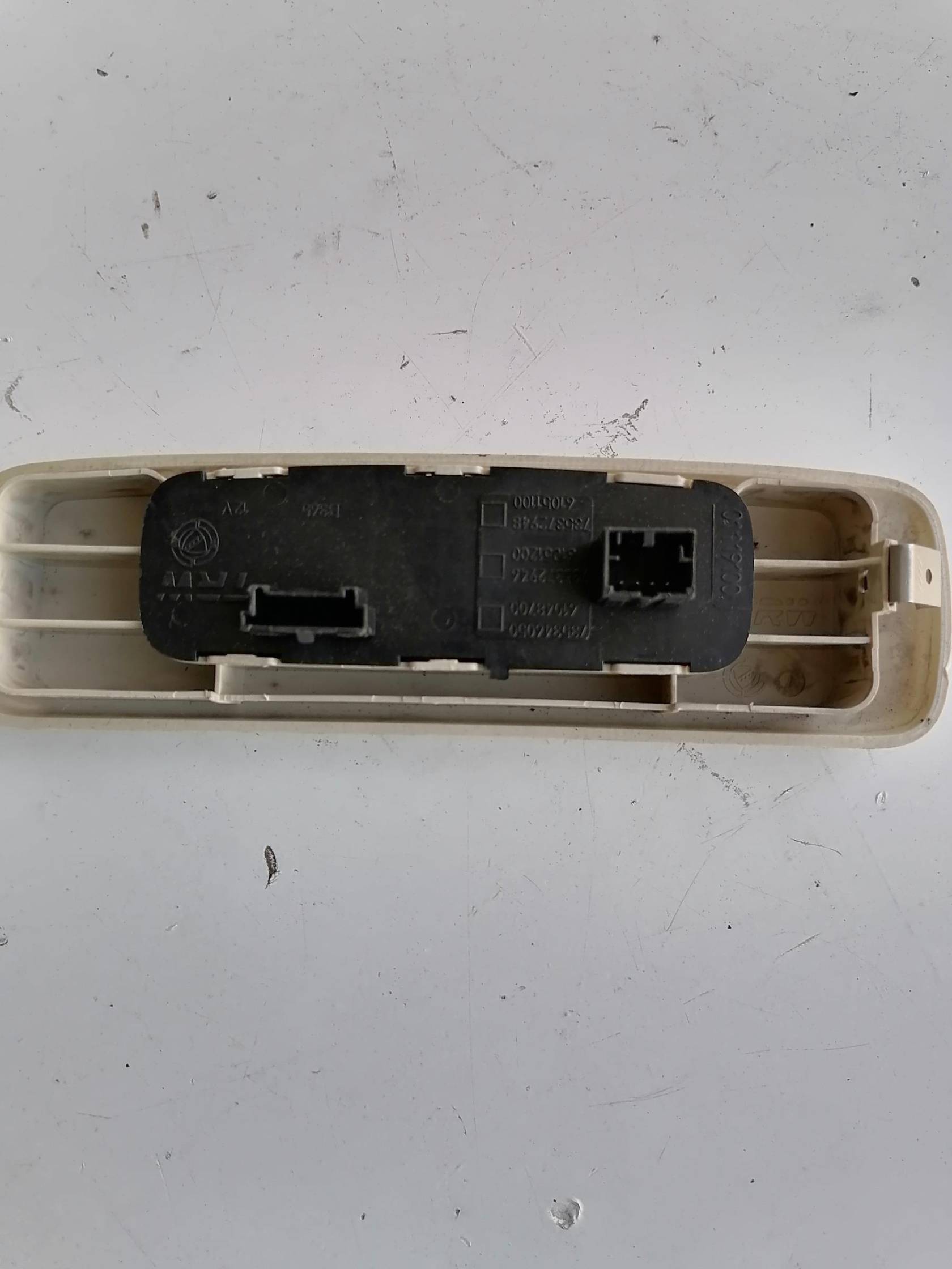 Interruttore blocco comando luci